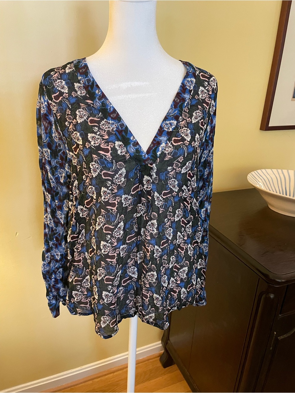 Gorgeous Boden Blue Floral Contrasting Fabric V-Neck Blouse